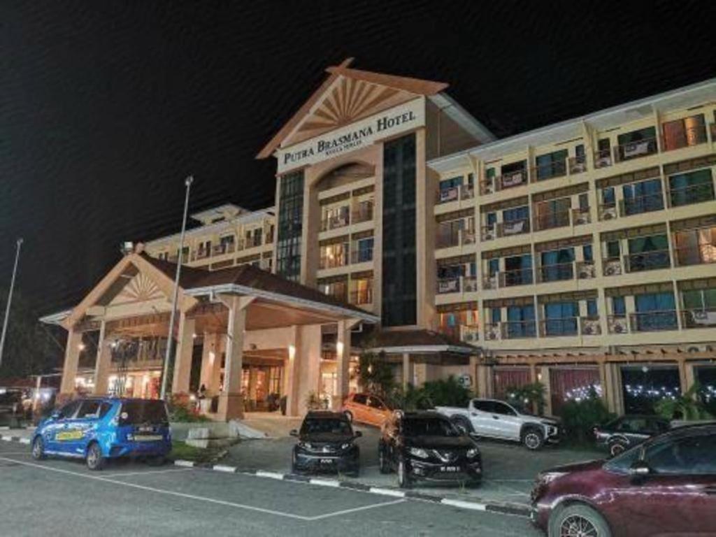 โรงแรมปุตระ บราสมานา กัวลาเปอร์ลิส ภายนอก รูปภาพ